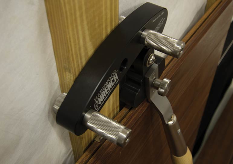 hardwood wrench plank straightening tool